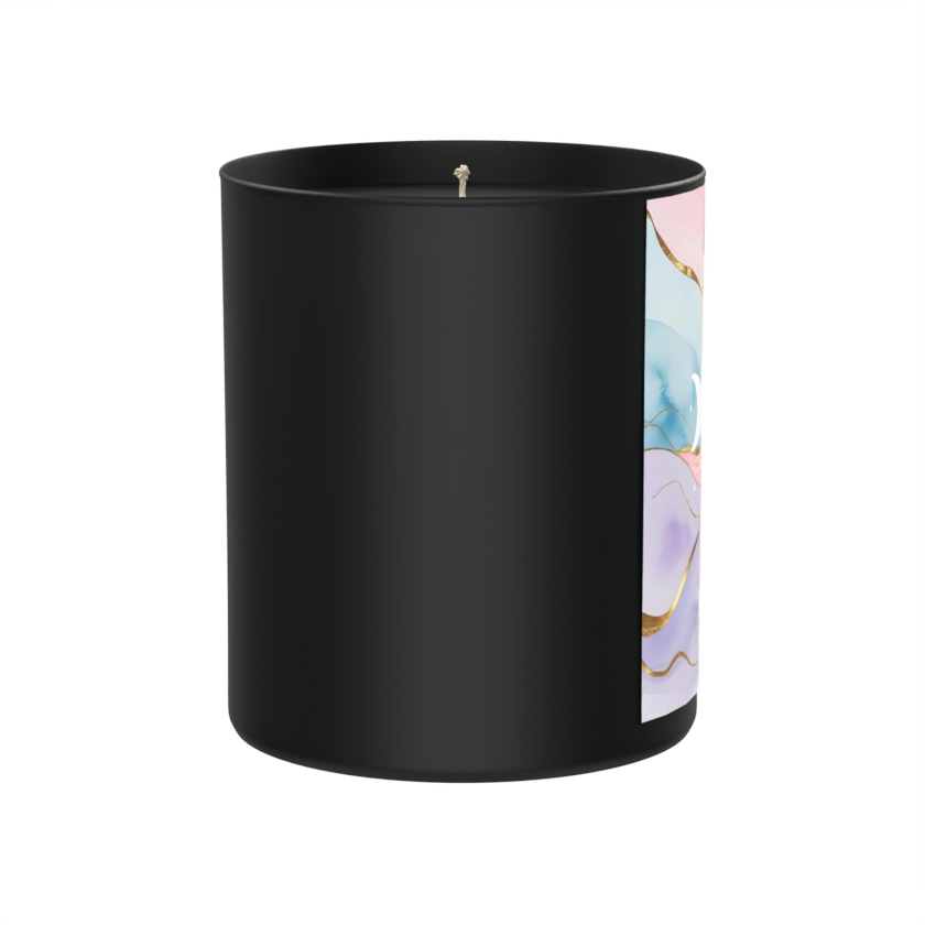 Bewitched elegance meets smoky seduction. 200g Black Candle ‘Dark Noir’