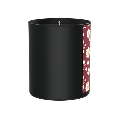 Velvet petals, dark woods, and a touch of drama 200g Black Candle ‘Dark Noir’