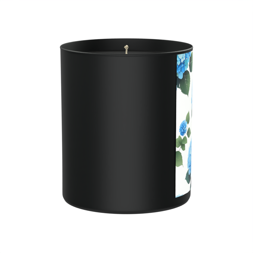Quiet power in bloom 200g Black Candle ‘Dark Noir’