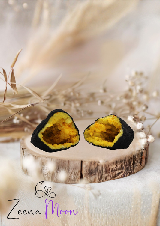 Coloured Calsite Geodes - Black Rock - Yellow