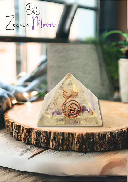 Med Orgonite Pyramid 55mm Gemchips and Copper