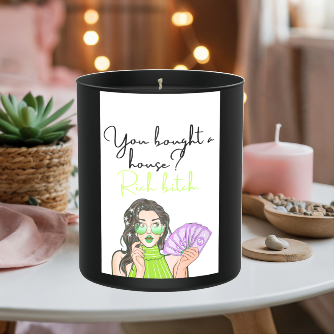 New House Rich Sassy 200g Black Candle ‘Dark Noir’