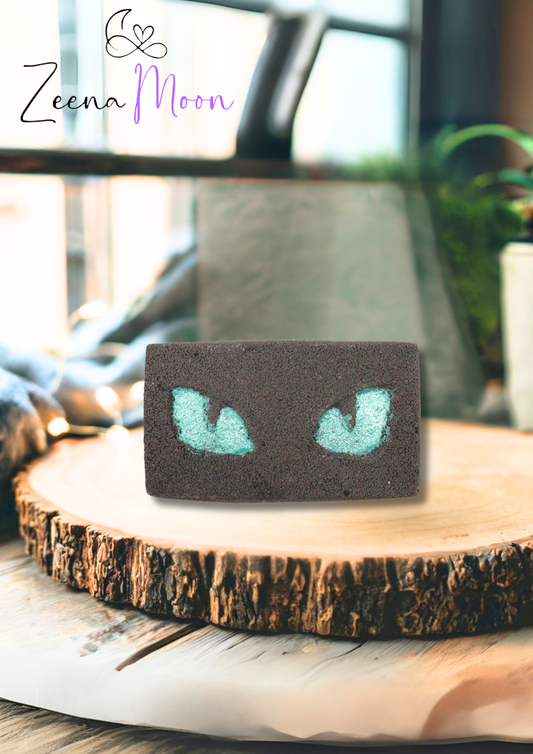 Cats Eyes Halloween  Bath Bomb 80g