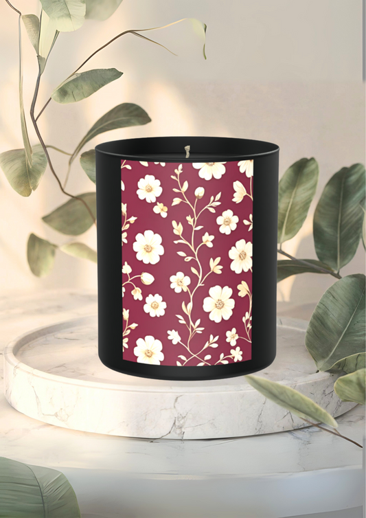 Velvet petals, dark woods, and a touch of drama 200g Black Candle ‘Dark Noir’