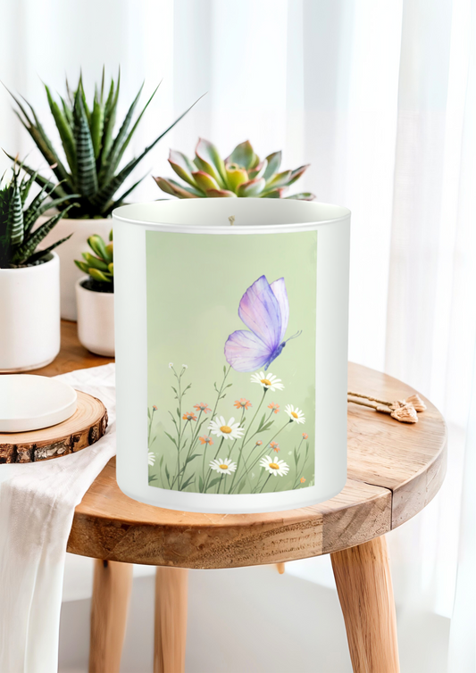 Sea breeze mornings, wildflowers in bloom, and a peaceful escape from the noise 200g White candle ‘Sandy Bay'