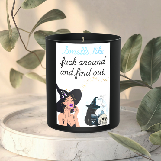Smells like.... 200g Black Candle ‘Dark Noir’
