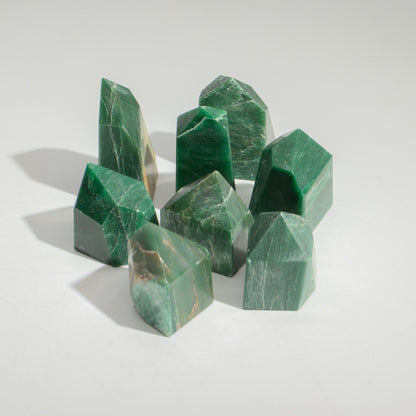 Indian Jade Crystal Points – 500g, Approx. 8 Pieces