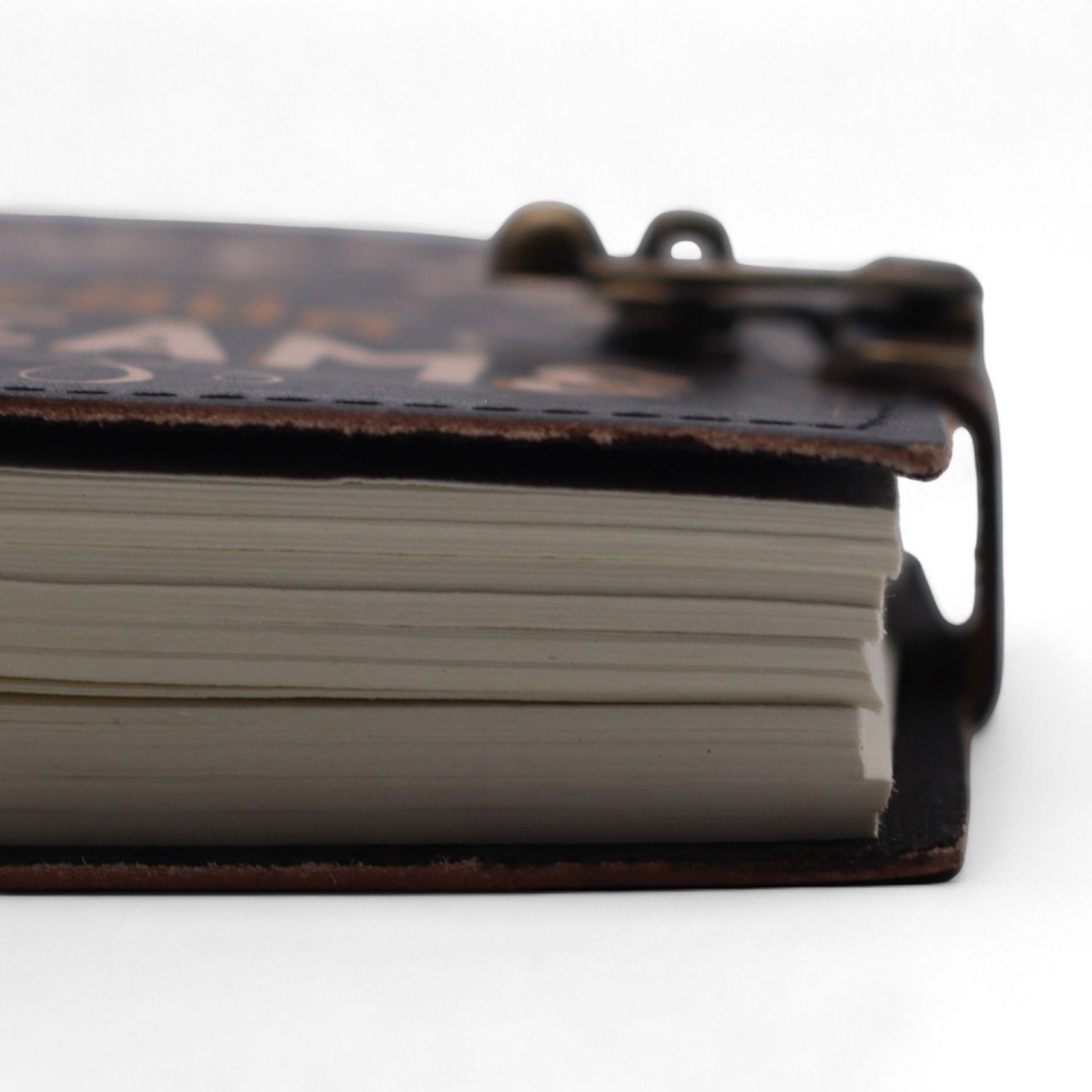 Leather Printed Notebook – Never Give Up On Your Dreams -  17.8×12.7 cm