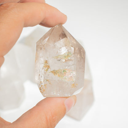 Clear Quartz Gemstone Points – 0.5kg Pack | Approx. 8 Crystal Points