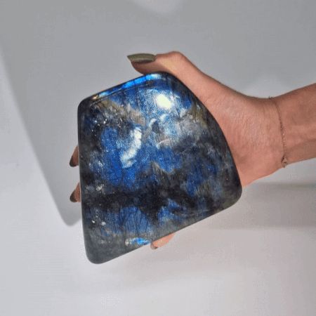 Large Madagascar Labradorite Stone 900–1100g