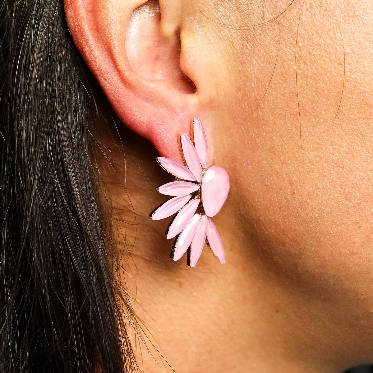Soft Pink Angel Wing Earrings – Vintage Glass Jewellery