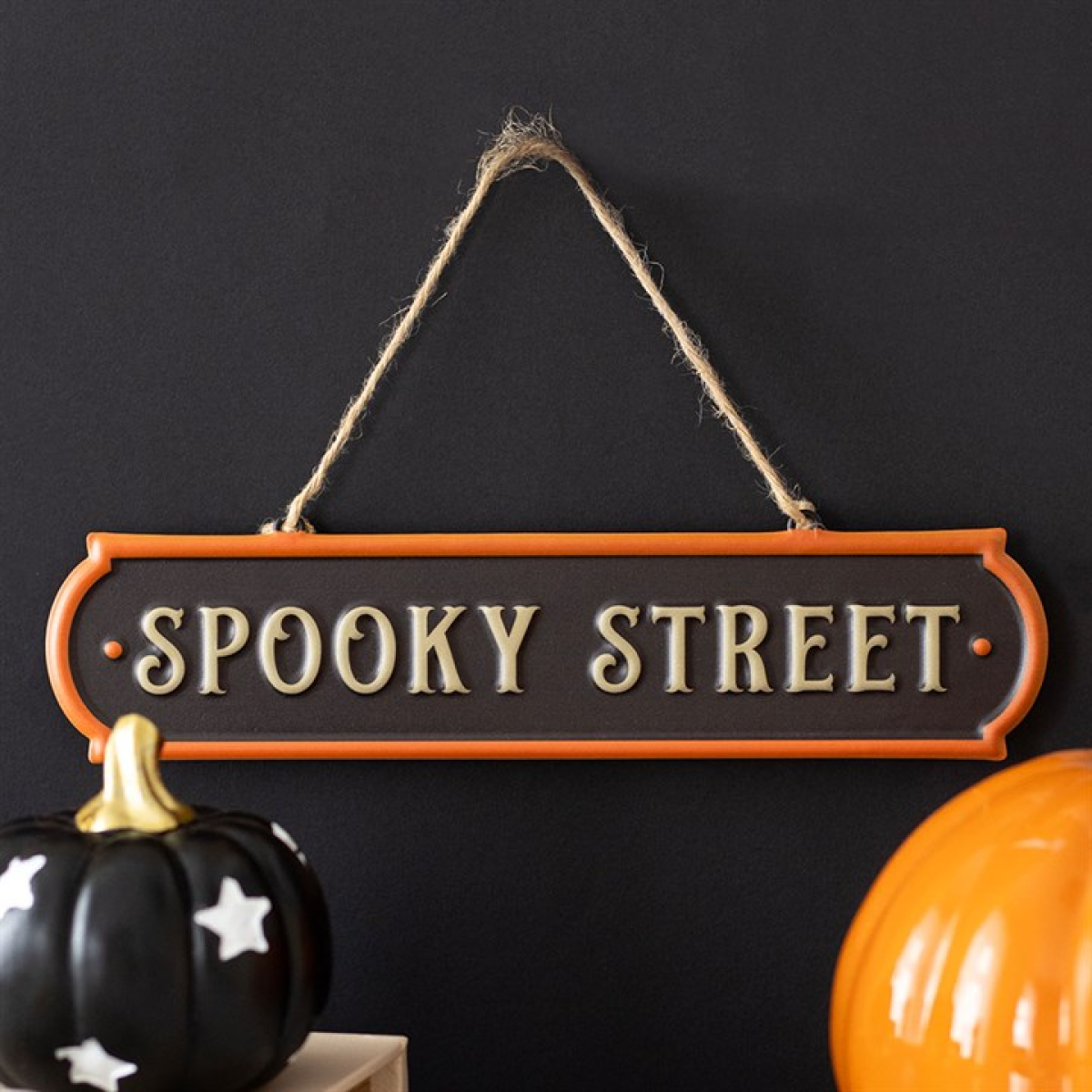 Spooky Street Halloween Hanging Metal Sign – Spooky Wall Decor