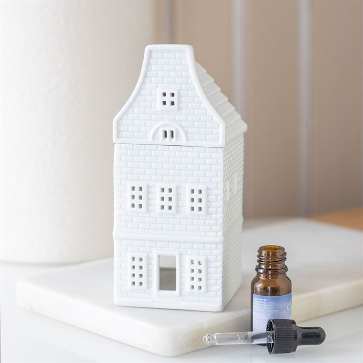 *White Nordic House Ceramic Oil Burner and Wax Warmer (18/36)